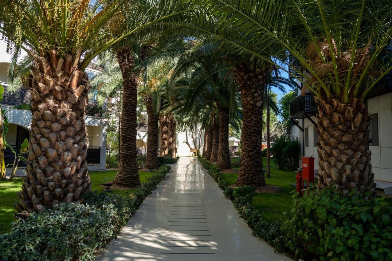 Latanya Park Resort Yaliciftlik Esterno foto